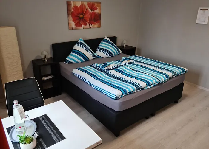 여관 Schillereck 로르슈